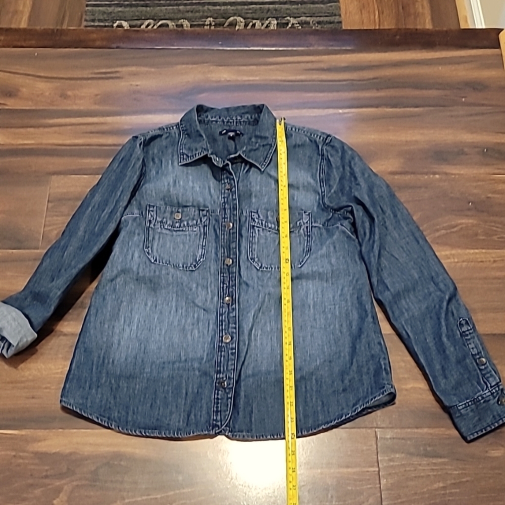 GAP denim t-shirt sz. M dark wash